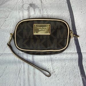 Michael Kors wristlet